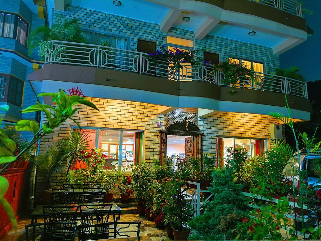 Hotel Center Lake Pokhara Luaran gambar